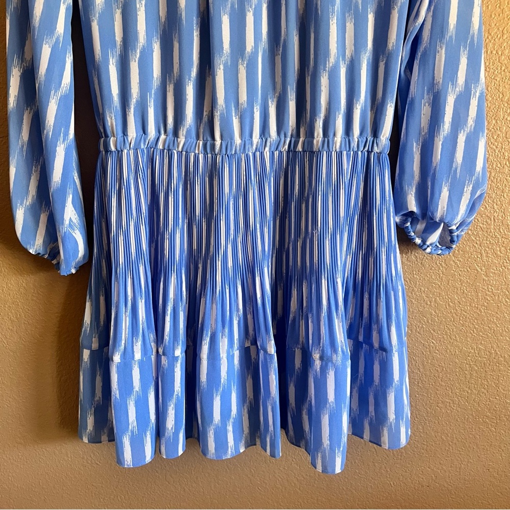 Michael Kors Blue and White Pleated Mini Dress Size Medium - Picture 9 of 10